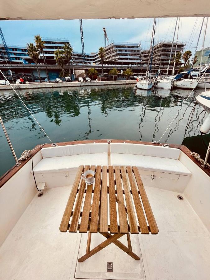 Hotel Stylish 80'S Fishing Boat Sant Adrià de Besòs Esterno foto